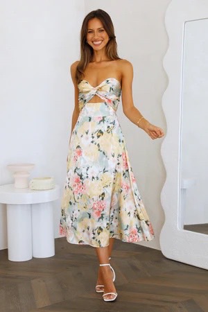 Scenic drives floral Size 8 $40